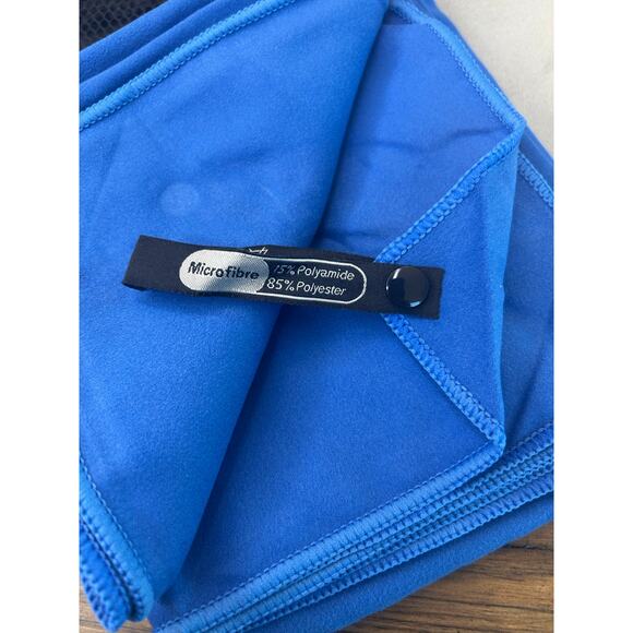 Microfiber Beach Towels X 2 & Carry Bag Quick Dry Lightweight Sand Free Compact - Picture 3 of 7